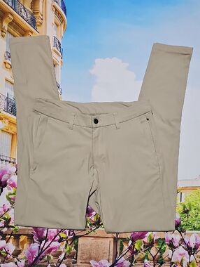 Lululemon Tan Slim Fit Pants Size‎ 30